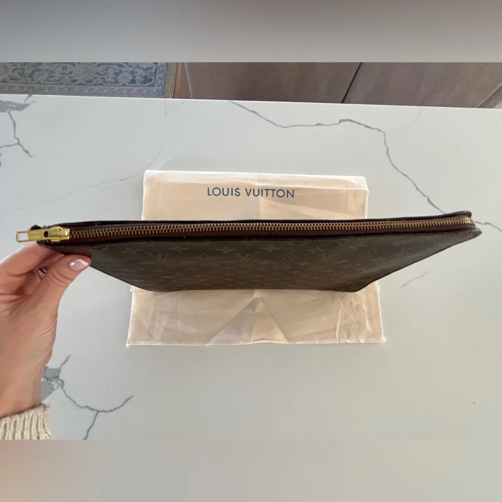 Louis Vuitton Laptop Sleeve Pouch Vintage 1982 Monogram Poche Document Portfolio